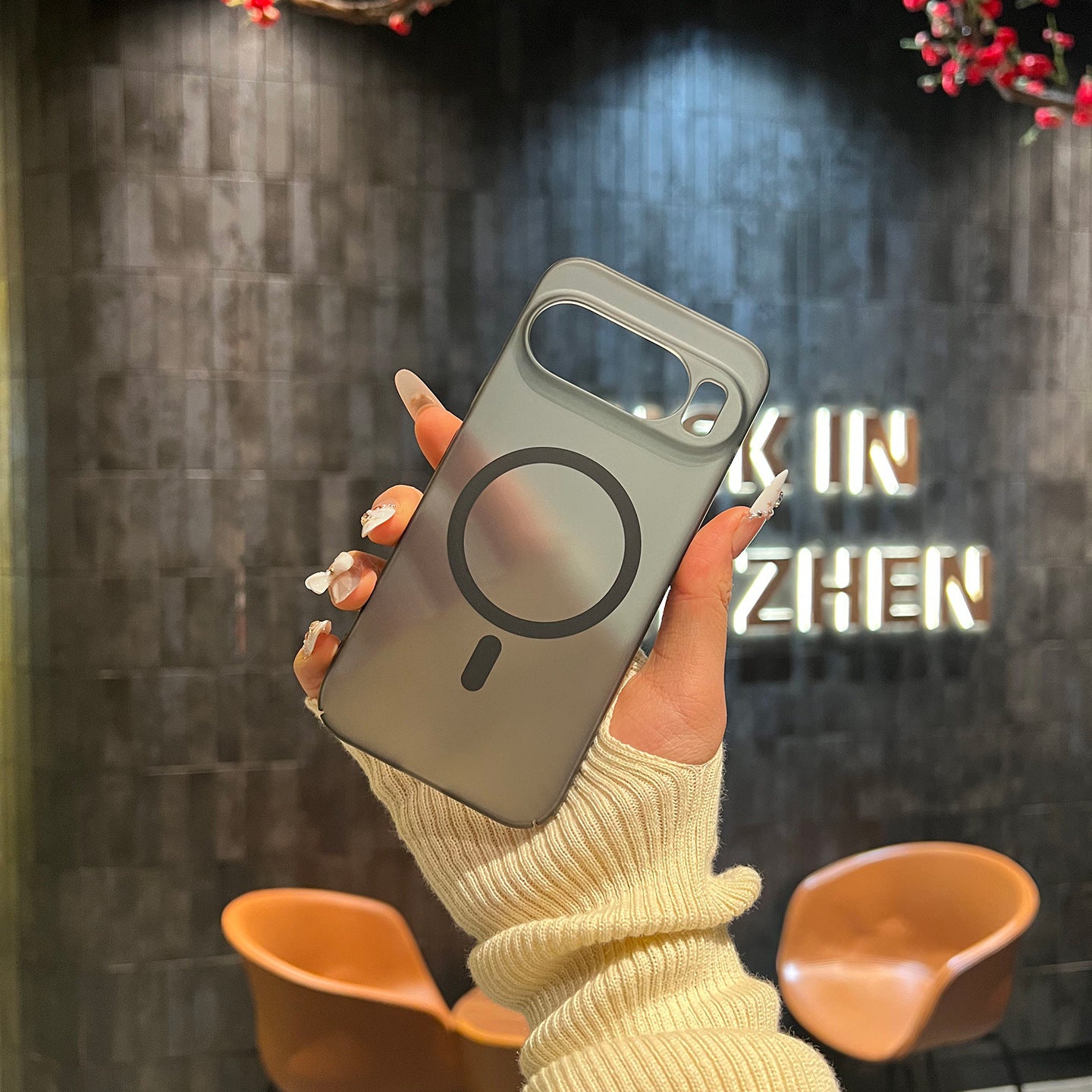 Magnetic phone case