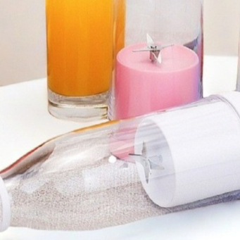 Portable Electric Juicer Cup Rechargeable Mini Blender
